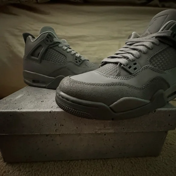Jordan 4 Wet Cement - Picture 3 of 4